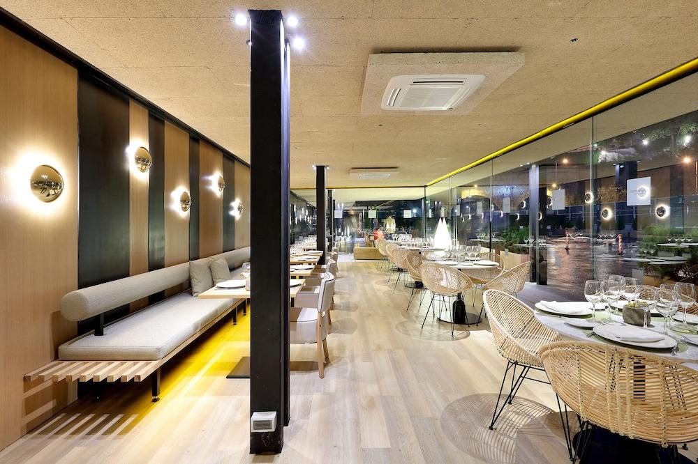 Hotel Occidental Bilbao Esterno foto