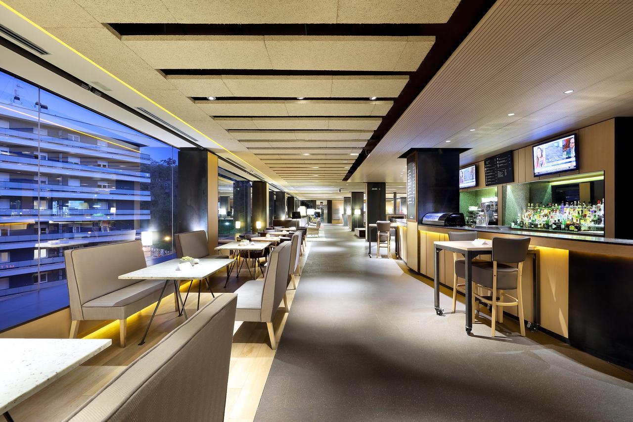 Hotel Occidental Bilbao Esterno foto