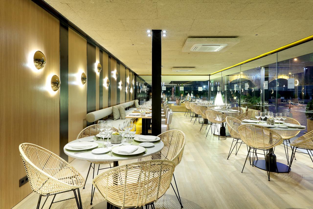 Hotel Occidental Bilbao Esterno foto